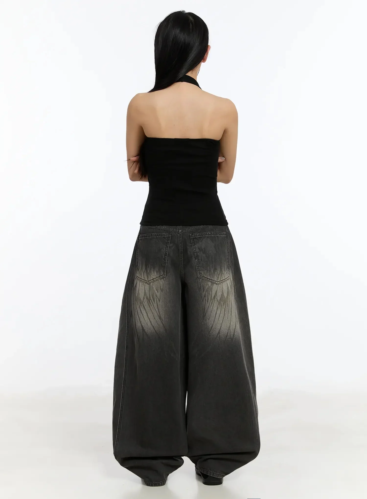 Yunho Oversized Wing Print Jeans IF526 - Image 11