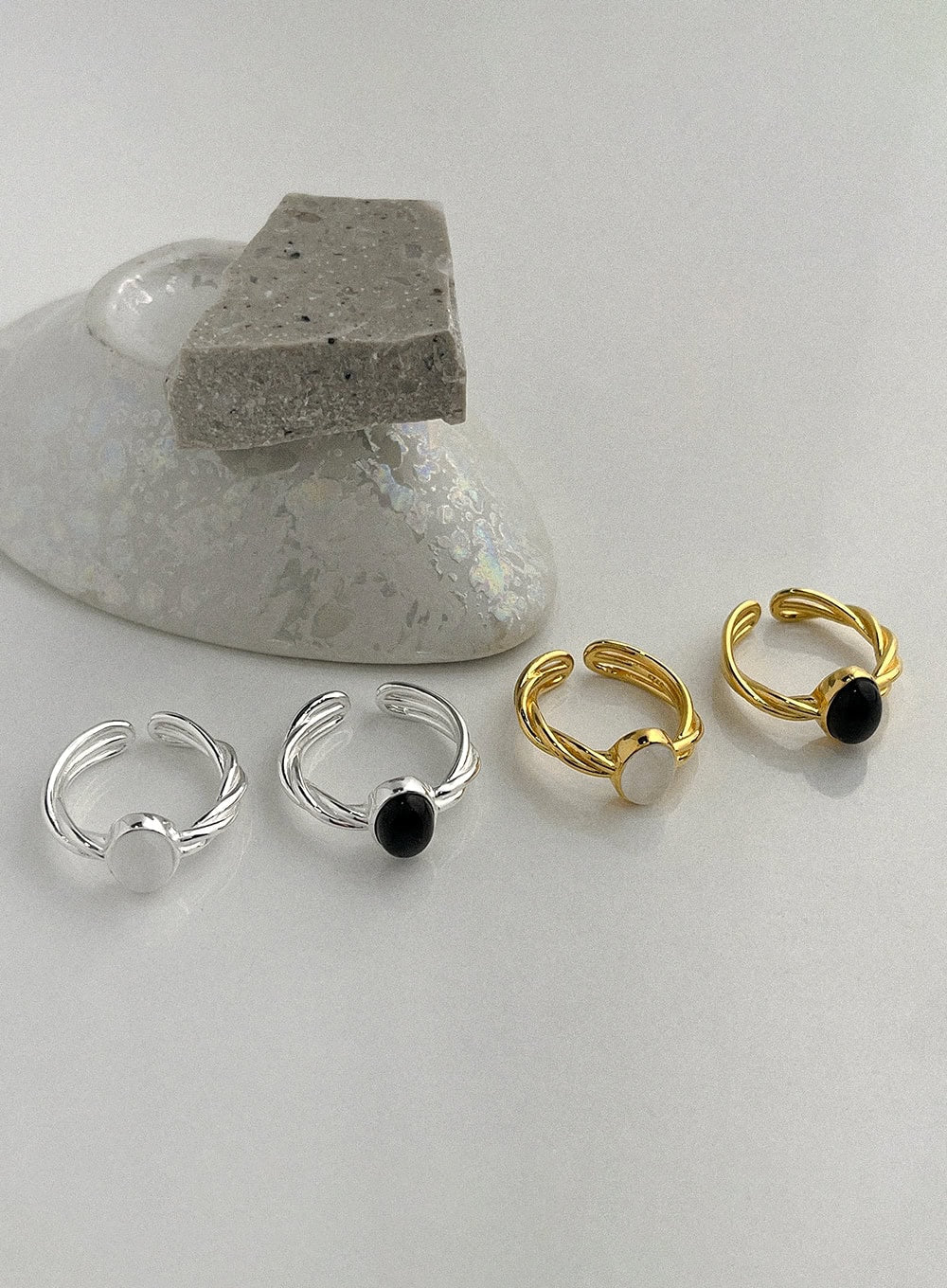 Zola Oval Line Ring (White) IA524 - Image 3